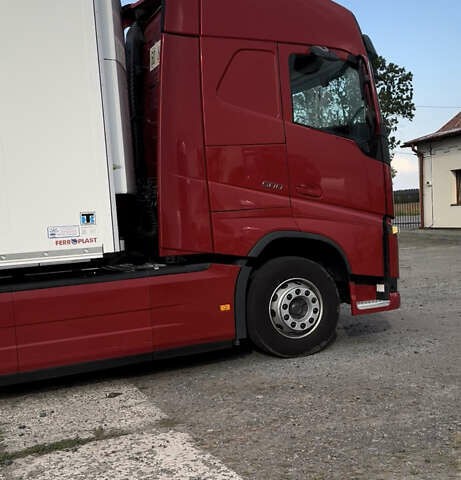 Красный Вольво FH 13, объемом двигателя 0 л и пробегом 663 тыс. км за 55000 $, фото 9 на Automoto.ua