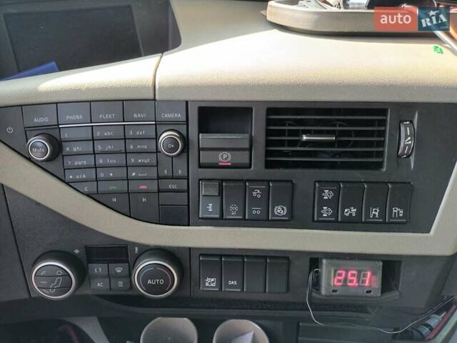 Красный Вольво FH 13, объемом двигателя 12.9 л и пробегом 516 тыс. км за 61331 $, фото 16 на Automoto.ua