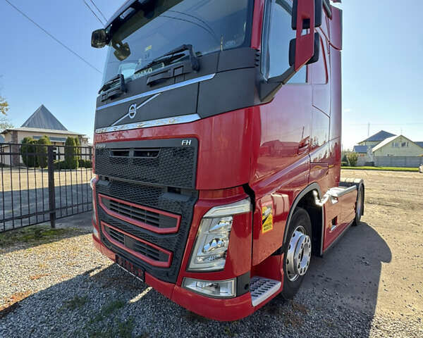 Красный Вольво FH 13, объемом двигателя 0 л и пробегом 663 тыс. км за 55000 $, фото 4 на Automoto.ua