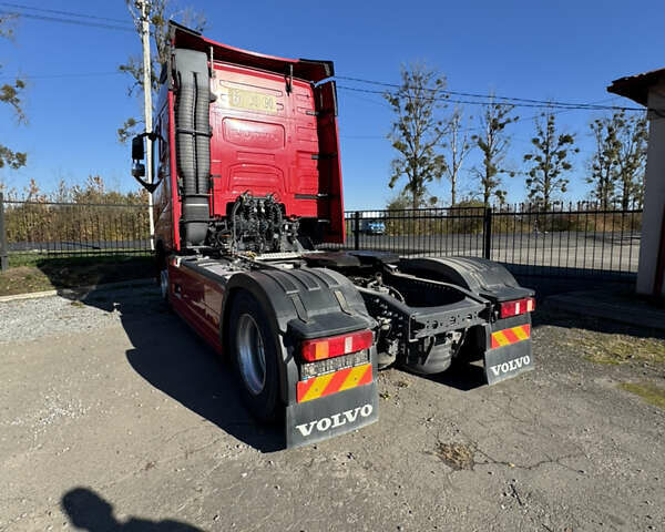 Красный Вольво FH 13, объемом двигателя 0 л и пробегом 663 тыс. км за 55000 $, фото 2 на Automoto.ua