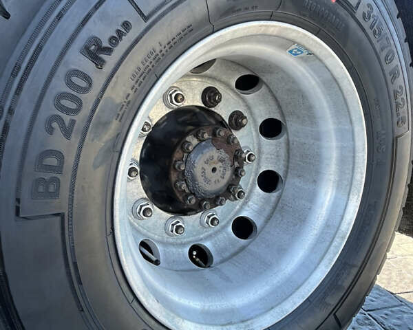 Вольво FH 13, объемом двигателя 0 л и пробегом 950 тыс. км за 36617 $, фото 16 на Automoto.ua