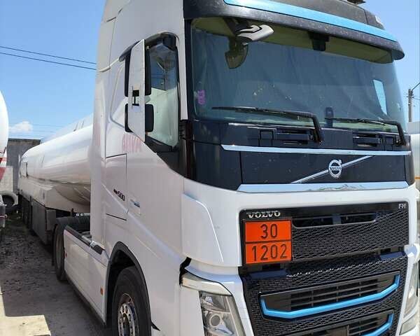Вольво FH 13, объемом двигателя 12.6 л и пробегом 951 тыс. км за 30000 $, фото 2 на Automoto.ua