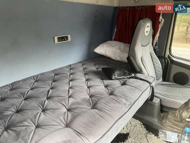 Вольво FH 13, объемом двигателя 0 л и пробегом 870 тыс. км за 33333 $, фото 10 на Automoto.ua