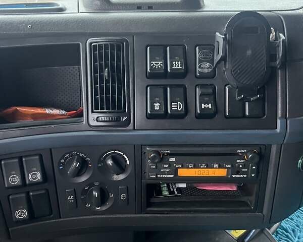 Вольво FH 13, объемом двигателя 0 л и пробегом 744 тыс. км за 16500 $, фото 8 на Automoto.ua