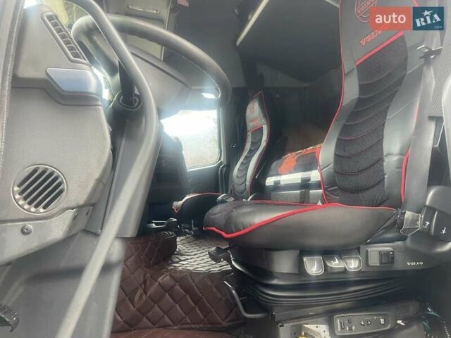 Вольво FH 13, об'ємом двигуна 12.8 л та пробігом 900 тис. км за 16500 $, фото 18 на Automoto.ua