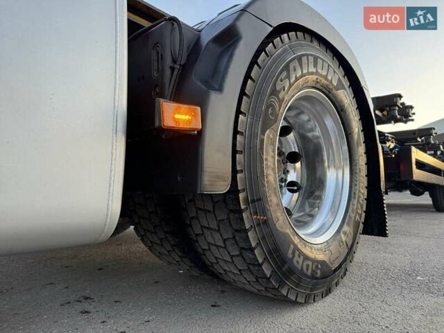 Вольво FH 13, объемом двигателя 0 л и пробегом 250 тыс. км за 23500 $, фото 12 на Automoto.ua