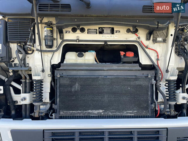 Вольво FH 13, объемом двигателя 0 л и пробегом 799 тыс. км за 29500 $, фото 33 на Automoto.ua