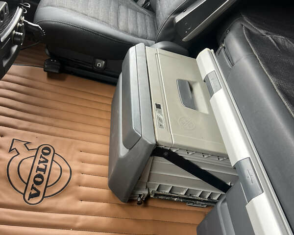 Вольво FH 13 2011 в Иршава на Automoto.ua Вольво FH 13, объемом двигателя 0 л и пробегом 2 тыс. км за 15800 $, фото 10 на Automoto.ua
