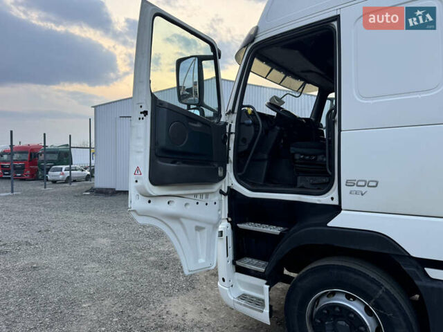 Вольво FH 13, объемом двигателя 0 л и пробегом 700 тыс. км за 30500 $, фото 15 на Automoto.ua