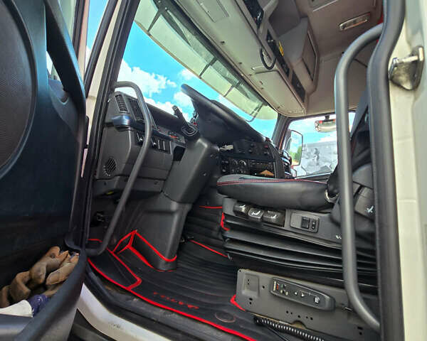 Вольво FH 13 2012 у Ратне на Automoto.ua Вольво FH 13, об'ємом двигуна 0 л та пробігом 100 тис. км за 23900 $, фото 10 на Automoto.ua