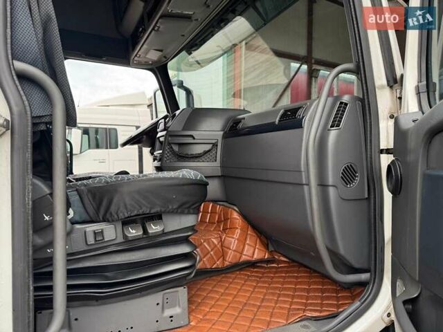 Вольво FH 13, об'ємом двигуна 0 л та пробігом 999 тис. км за 19900 $, фото 25 на Automoto.ua