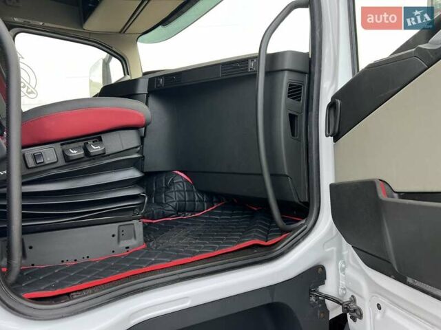 Вольво FH 13, объемом двигателя 0 л и пробегом 780 тыс. км за 34642 $, фото 10 на Automoto.ua