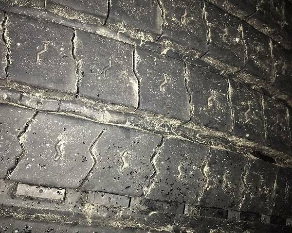 Вольво FH 13, объемом двигателя 0 л и пробегом 566 тыс. км за 32000 $, фото 18 на Automoto.ua