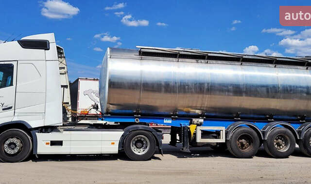 Вольво FH 13, объемом двигателя 0 л и пробегом 764 тыс. км за 70000 $, фото 4 на Automoto.ua