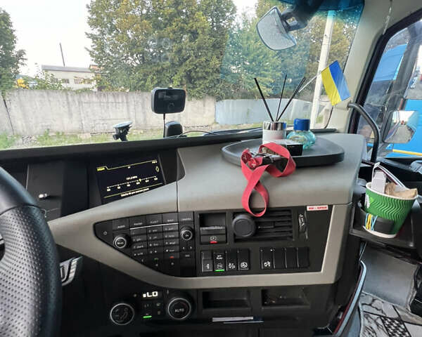 Вольво FH 13, об'ємом двигуна 12.8 л та пробігом 999 тис. км за 36000 $, фото 31 на Automoto.ua