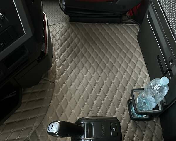 Вольво FH 13, об'ємом двигуна 0 л та пробігом 815 тис. км за 39617 $, фото 123 на Automoto.ua