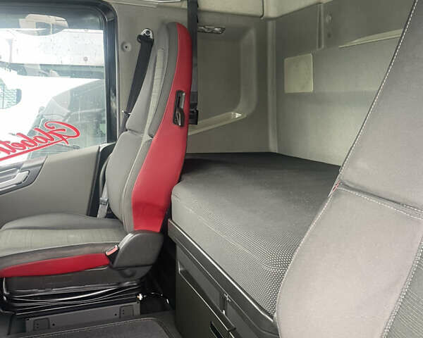 Вольво FH 13, объемом двигателя 0 л и пробегом 700 тыс. км за 40555 $, фото 4 на Automoto.ua