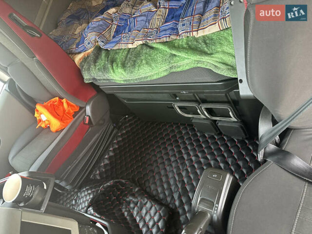 Вольво FH 13, объемом двигателя 0 л и пробегом 871 тыс. км за 77700 $, фото 11 на Automoto.ua