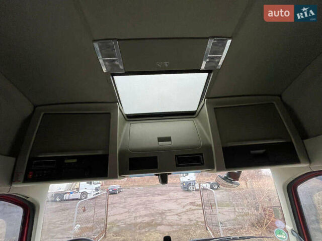 Вольво FH 13, объемом двигателя 12.8 л и пробегом 726 тыс. км за 35450 $, фото 7 на Automoto.ua