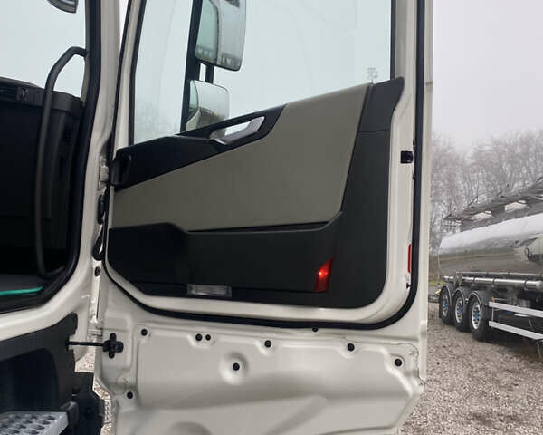 Вольво FH 13, объемом двигателя 0 л и пробегом 723 тыс. км за 41245 $, фото 21 на Automoto.ua