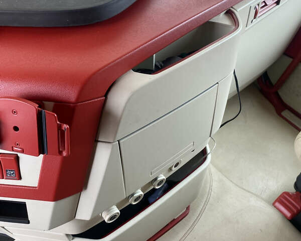 Вольво FH 13, объемом двигателя 0 л и пробегом 630 тыс. км за 44768 $, фото 44 на Automoto.ua