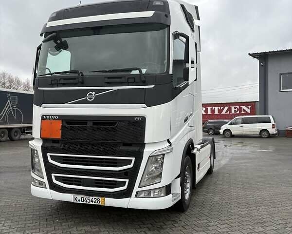 Вольво FH 13, объемом двигателя 0 л и пробегом 720 тыс. км за 46999 $, фото 2 на Automoto.ua