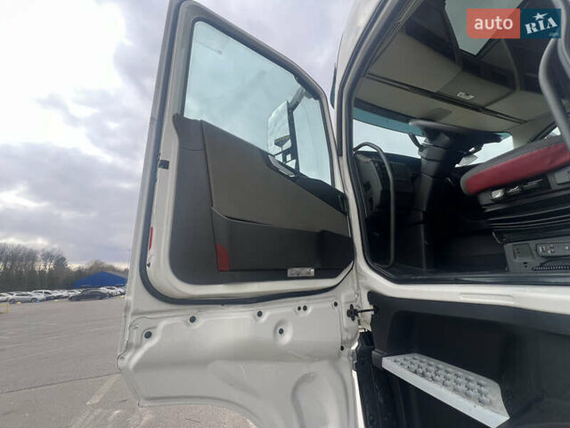 Вольво FH 13, объемом двигателя 0 л и пробегом 700 тыс. км за 48900 $, фото 28 на Automoto.ua