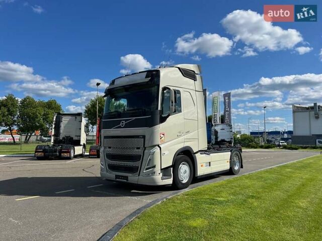 Вольво FH 13, объемом двигателя 0 л и пробегом 380 тыс. км за 93303 $, фото 3 на Automoto.ua