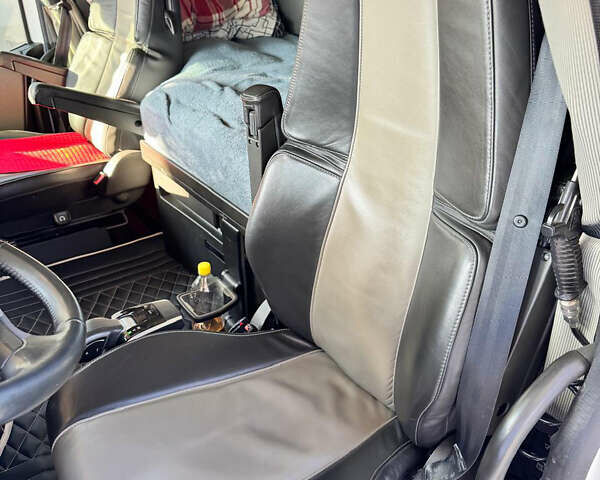 Вольво FH 13, объемом двигателя 0 л и пробегом 400 тыс. км за 99000 $, фото 11 на Automoto.ua