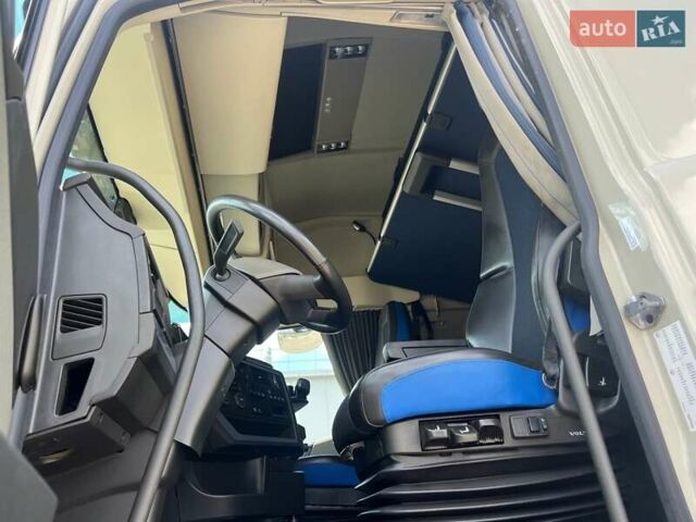 Вольво FH 13, объемом двигателя 0 л и пробегом 377 тыс. км за 102000 $, фото 11 на Automoto.ua