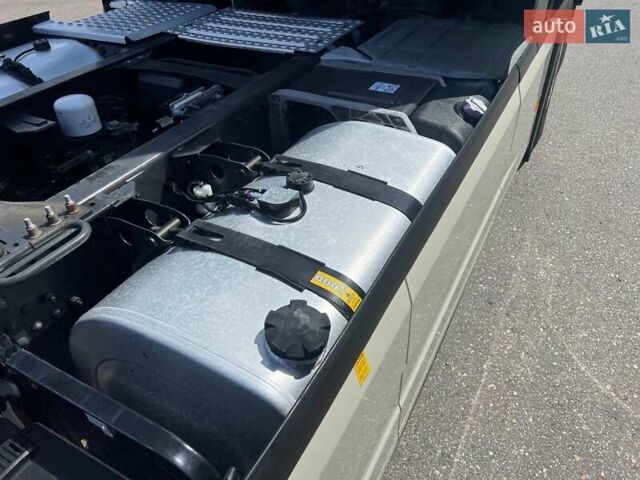 Вольво FH 13, объемом двигателя 0 л и пробегом 377 тыс. км за 102000 $, фото 7 на Automoto.ua