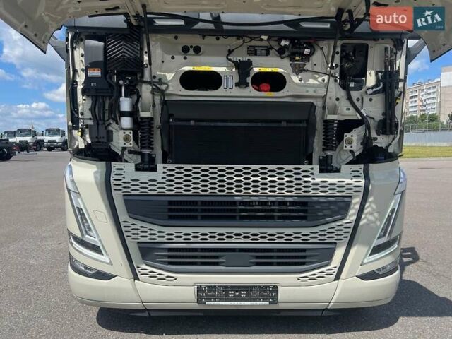 Вольво FH 13, объемом двигателя 0 л и пробегом 377 тыс. км за 102000 $, фото 10 на Automoto.ua