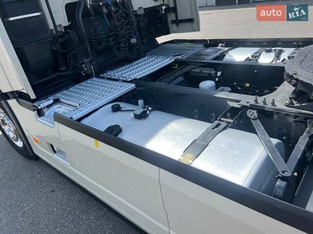 Вольво FH 13, объемом двигателя 0 л и пробегом 377 тыс. км за 102000 $, фото 8 на Automoto.ua