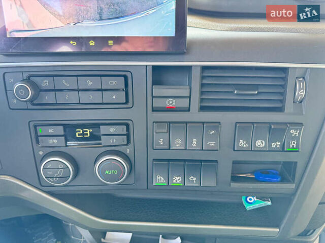 Вольво FH 13, объемом двигателя 0 л и пробегом 400 тыс. км за 99000 $, фото 19 на Automoto.ua