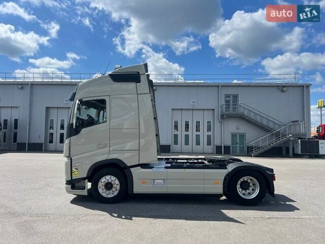 Вольво FH 13, объемом двигателя 0 л и пробегом 377 тыс. км за 102000 $, фото 3 на Automoto.ua