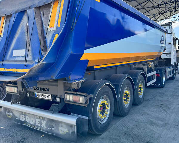 Вольво FH 13, объемом двигателя 0 л и пробегом 400 тыс. км за 99000 $, фото 23 на Automoto.ua