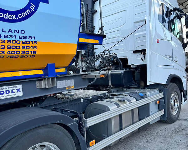 Вольво FH 13, объемом двигателя 0 л и пробегом 400 тыс. км за 99000 $, фото 1 на Automoto.ua