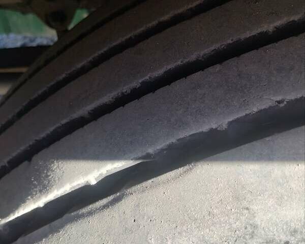 Жовтий Вольво FH 13, об'ємом двигуна 12.78 л та пробігом 2 тис. км за 9500 $, фото 4 на Automoto.ua