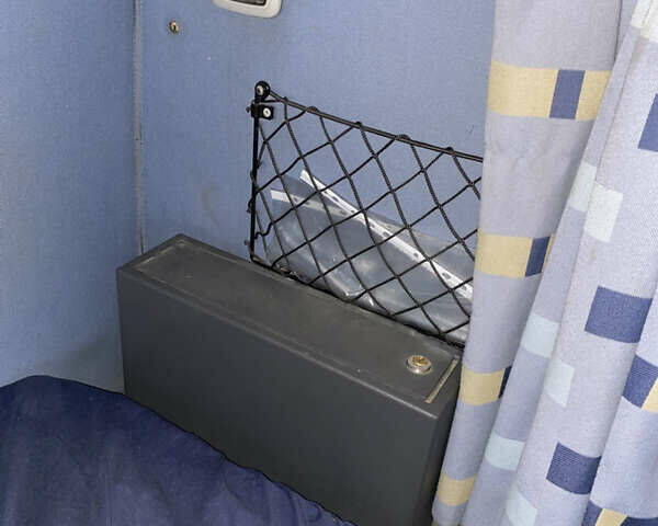 Желтый Вольво FH 13, объемом двигателя 0 л и пробегом 1 тыс. км за 12100 $, фото 5 на Automoto.ua
