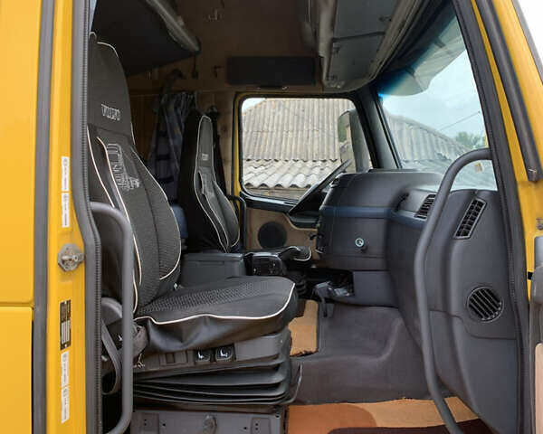 Желтый Вольво FH 13, объемом двигателя 12.78 л и пробегом 410 тыс. км за 14000 $, фото 17 на Automoto.ua