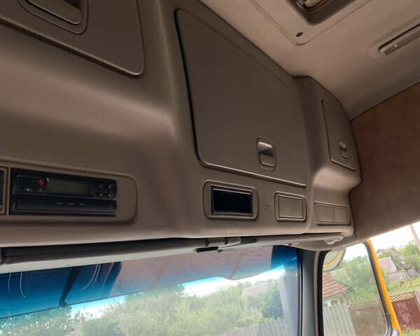 Желтый Вольво FH 13, объемом двигателя 12.78 л и пробегом 410 тыс. км за 14000 $, фото 13 на Automoto.ua