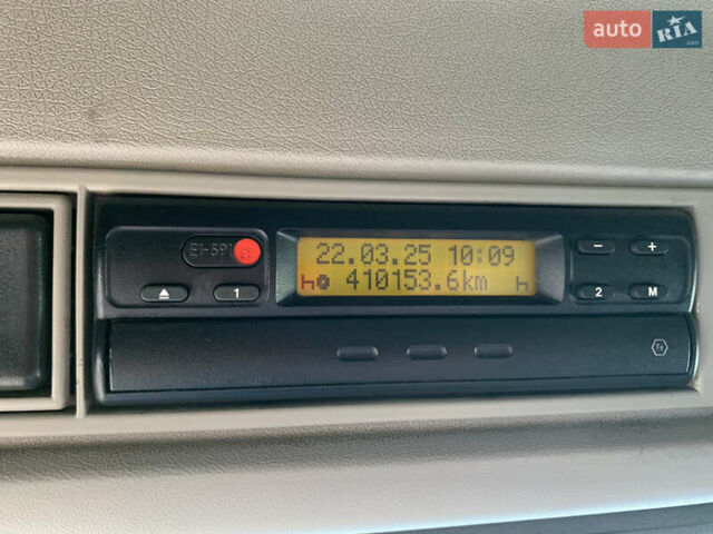 Желтый Вольво FH 13, объемом двигателя 12.78 л и пробегом 410 тыс. км за 14000 $, фото 4 на Automoto.ua