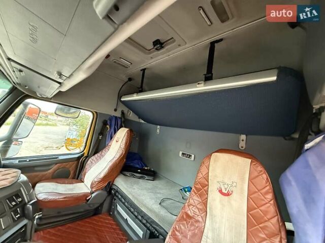 Желтый Вольво FH 13, объемом двигателя 0 л и пробегом 220 тыс. км за 15500 $, фото 5 на Automoto.ua