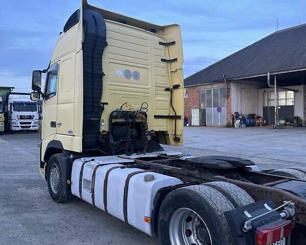 Желтый Вольво FH 13, объемом двигателя 0 л и пробегом 100 тыс. км за 14700 $, фото 6 на Automoto.ua
