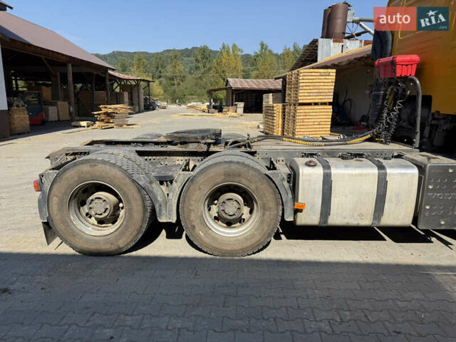 Желтый Вольво FH 13, объемом двигателя 12.78 л и пробегом 750 тыс. км за 43000 $, фото 3 на Automoto.ua