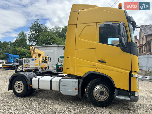 Желтый Вольво FH 13, объемом двигателя 12.9 л и пробегом 963 тыс. км за 38500 $, фото 5 на Automoto.ua