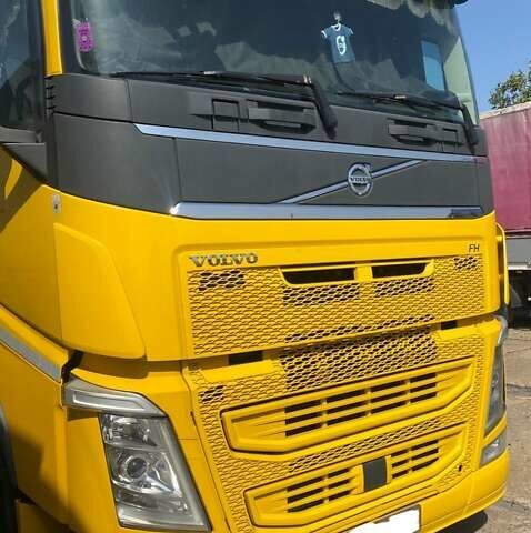 Жовтий Вольво FH 13, об'ємом двигуна 0 л та пробігом 930 тис. км за 41900 $, фото 4 на Automoto.ua