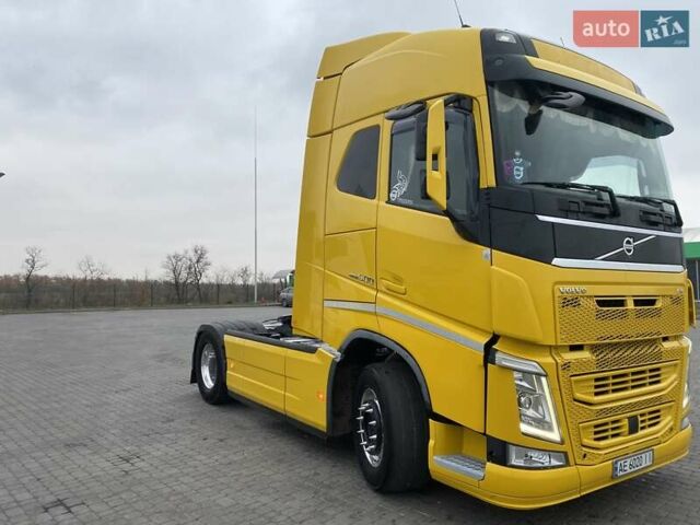 Желтый Вольво FH 13, объемом двигателя 0 л и пробегом 930 тыс. км за 42900 $, фото 9 на Automoto.ua