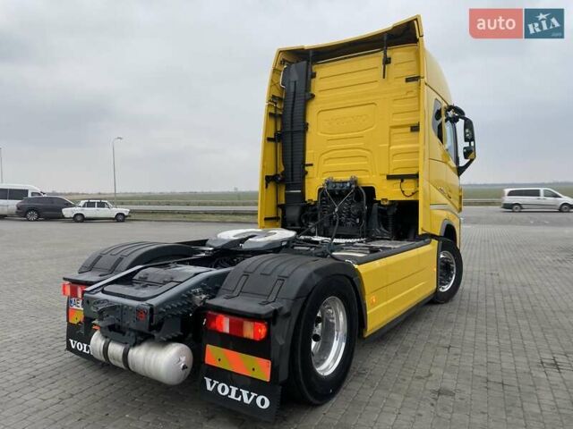 Жовтий Вольво FH 13, об'ємом двигуна 0 л та пробігом 930 тис. км за 41900 $, фото 1 на Automoto.ua