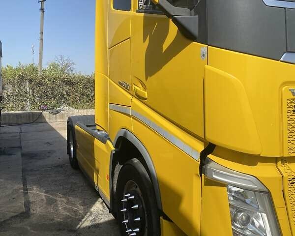 Желтый Вольво FH 13, объемом двигателя 0 л и пробегом 930 тыс. км за 42900 $, фото 24 на Automoto.ua